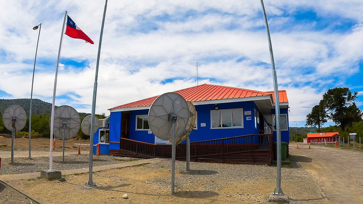 A picture of the Chilean border facility building at Paso Mallín de Icalma